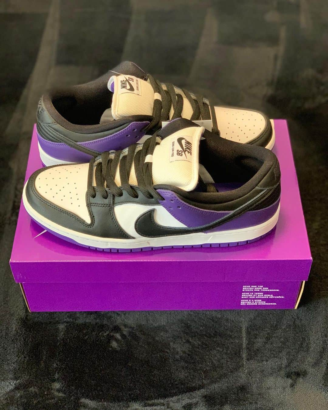 岩本煌史さんのインスタグラム写真 - (岩本煌史Instagram)「got new kicks!! NIKE SB DUNK LOW PRO COURT PURPLE  #nike #ナイキ #nikesb #ナイキエスビー #dunk #ダンク #dunklow #ダンクロウ #コートパープル  #courtpurple #purpledunk #パープルダンク  #mortar #mortartokyo #prowrestler #プロレスラー #prowrestling #プロレス #ajpw #全日本プロレス #三重県 #桑名市 #出身 #岩本煌史 #sneaker #スニーカー #スニーカー大好き #足元倶楽部 #スニーカーヘッズ #イワモトヘッズ」1月4日 13時22分 - koji_iwamoto