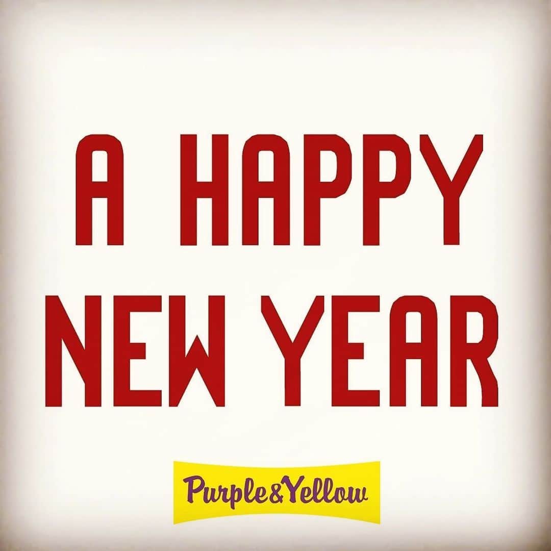 Purple & Yellowさんのインスタグラム写真 - (Purple & YellowInstagram)「2021年🎍🌅🎍 明けましておめでとうございます！ 皆様良い年明けは迎えられましたでしょうか。  今年もおすすめの商品、 着こなしなどたくさんご紹介していきますので、 よろしくお願い致します！  #パープルアンドイエロー #purpleandyellow #py #ジェンダーレス #ユニセックス #アメカジ #アメカジ男子 #アメカジ女子 #アメカジコーデ #レディスファッション #メンズファッション #おすすめ #おすすめ商品 #着こなし #コーディネート#新年 #あけましておめでとうございます#2021年 #今年もよろしくお願いします」1月4日 13時40分 - purpleandyellow_official