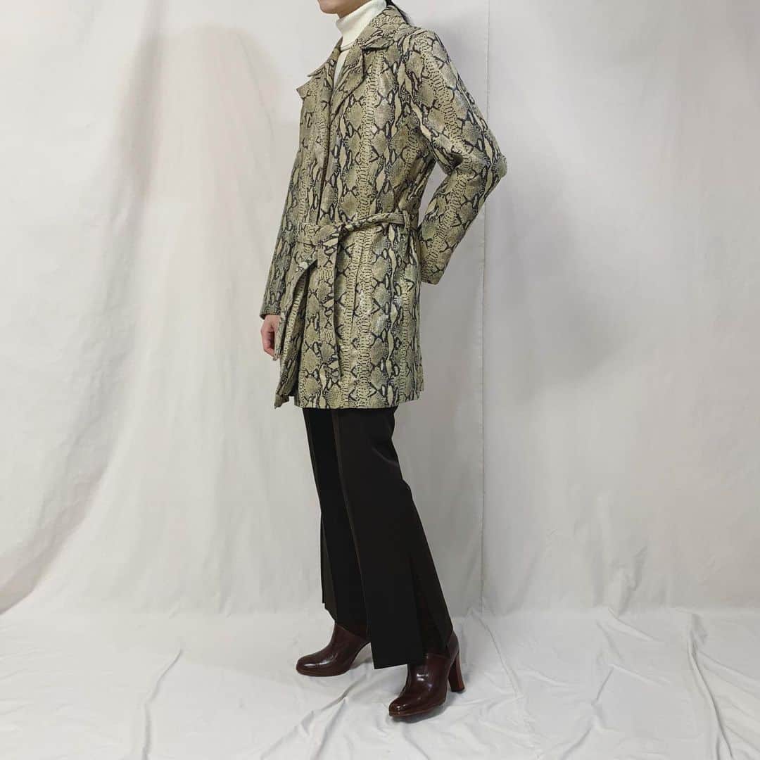 i nouのインスタグラム：「. new arrival.  90s snake pattern jacket #inou_vintageclothing」