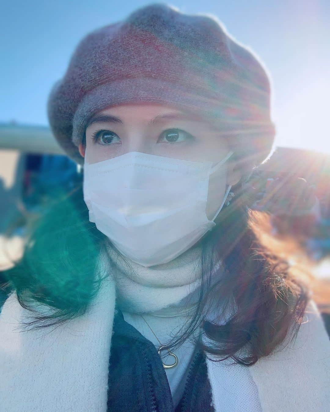 中江有里さんのインスタグラム写真 - (中江有里Instagram)「マスクのゴムが痛い、という表情。  #中江有里  #マスク」1月4日 14時08分 - yurinbow1226