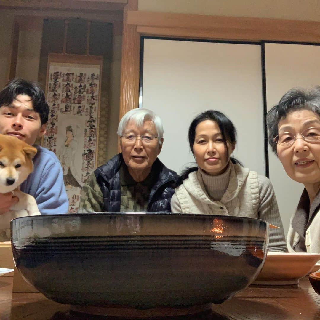 タロウ・ピーダーソンさんのインスタグラム写真 - (タロウ・ピーダーソンInstagram)「New Years Report ⛩🎍🐶」1月4日 14時27分 - taro.rap