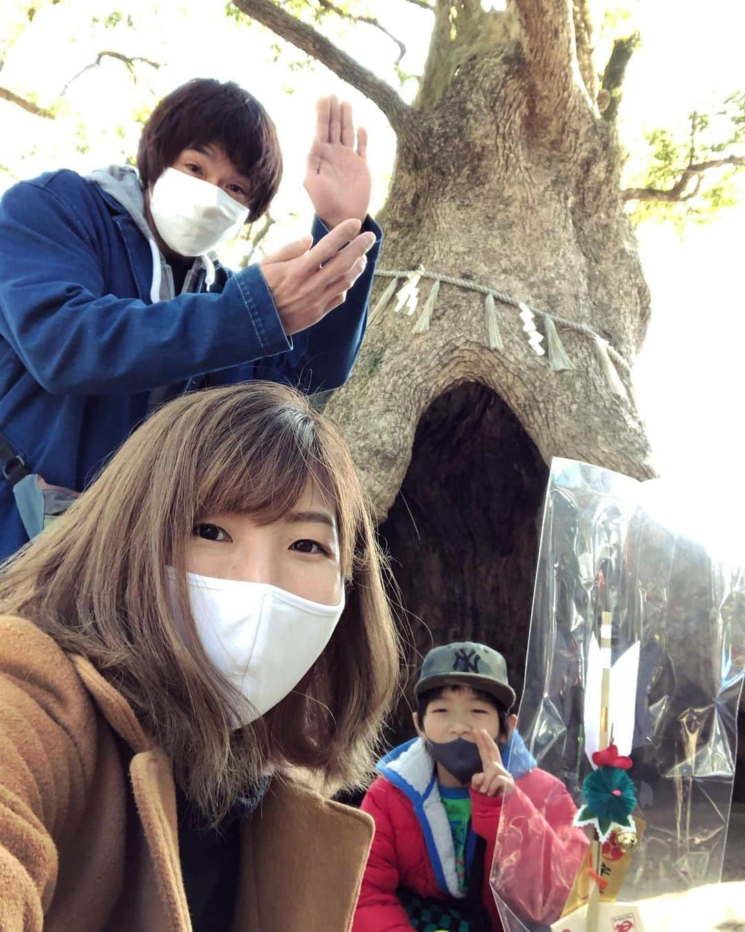 渡辺沙亜里さんのインスタグラム写真 - (渡辺沙亜里Instagram)「初詣行ってきました〜⛩ 今年は… @saari0205 大吉 @fumaclimb 小吉 @kazuma715 小吉 急いでもいい事無いみたいなので焦らず頑張ります(*´-`) 2021年も家族でクライミング楽しみます♪ #初詣 #大吉」1月4日 14時39分 - saari_watanabe