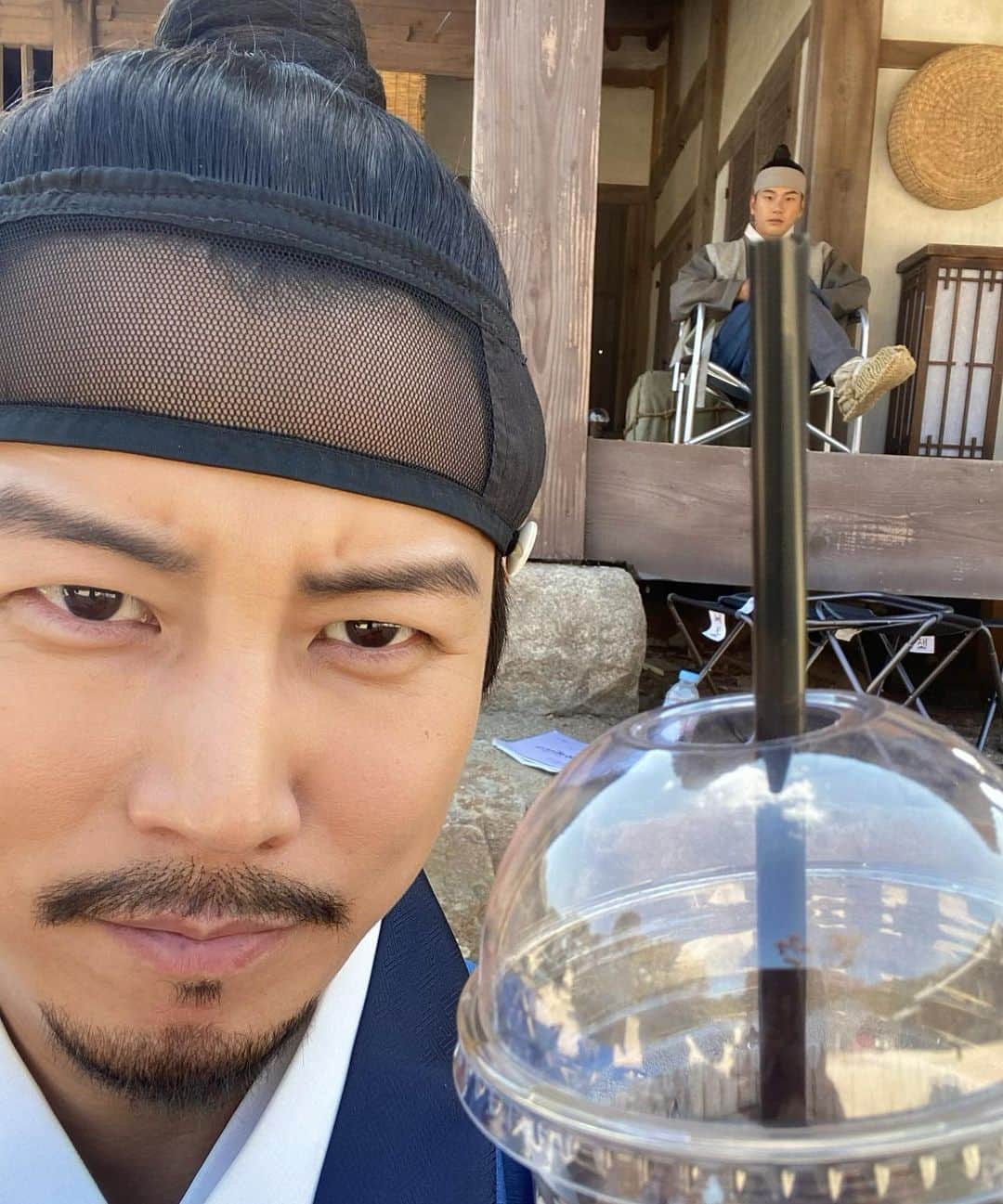 シン・ジフンのインスタグラム：「춘삼아🧋  #암행어사 #박춘삼 #최도관」