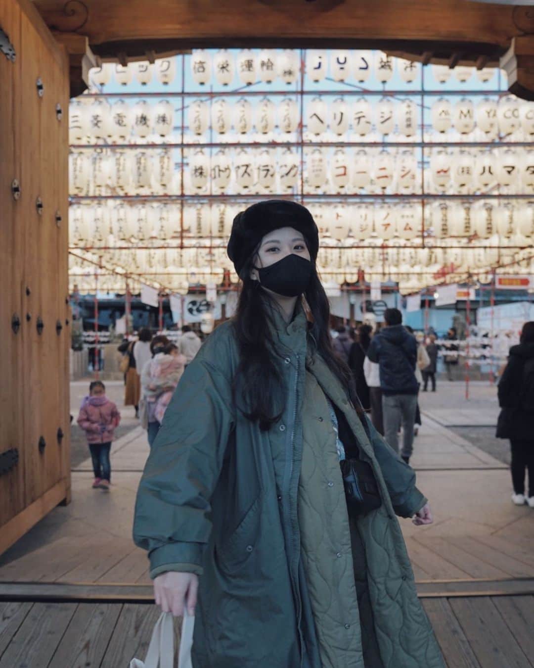 藤木祐凪のインスタグラム：「あけましておめでとうございます🎍⛩ 今まではお仕事でお正月にゆっくりしたり 初詣に行けなかったけど 初めてゆっくりできて初詣に行けたお正月🍊💜  #謹賀新年 #2021」