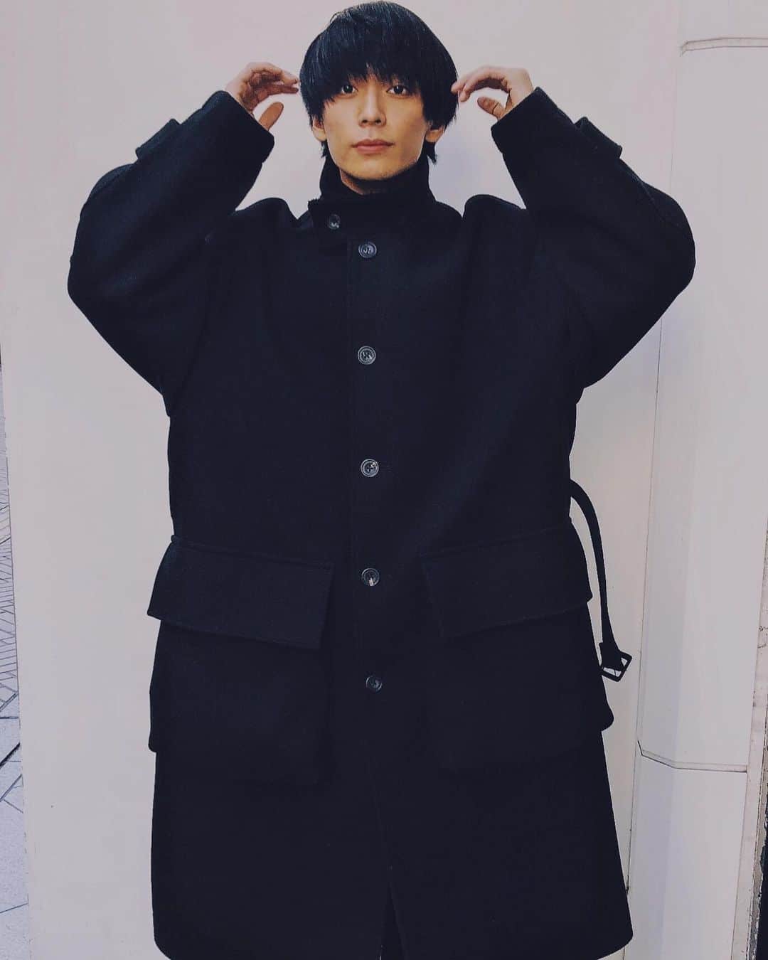 岡田隆之介のインスタグラム：「仕事始め〜✌︎ 楽しいなやっぱり❗️ みんな俺に会いに来てよ😙 . . . . . .  #instagood #instalike #like4like #like #ootd #ootn #followme   #モデル #サロモ #サロンモデル #メンズファッション #ファッション #お洒落さんと繋がりたい #韓国好きな人と繋がりたい #ファインダー越しの私の世界 #フォロミー  #いいねした人で気になった人フォロー #黒髪 #マッシュ男子 #雰囲気好きな人いいね #雰囲気推してください  #いいね返し #アイドル  #stein」