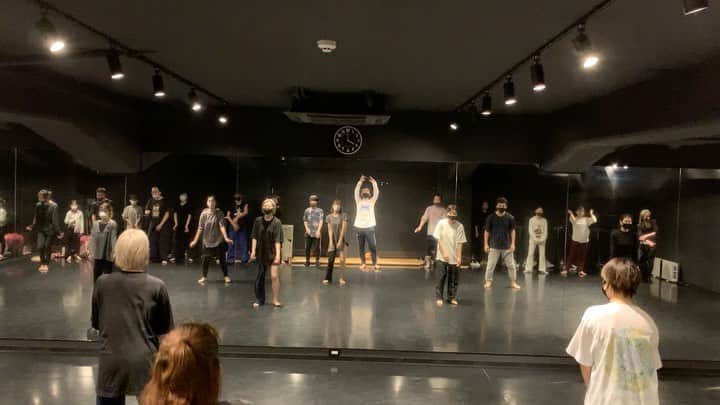 黒須洋壬のインスタグラム：「黒須洋嗣  JAZZ NEW  YEAR CLASS 2021.Jan.4 @danceworks_jpn  @xross #あなた @kuma_power  #mask #dance #jazzdance #tokyo #japan」