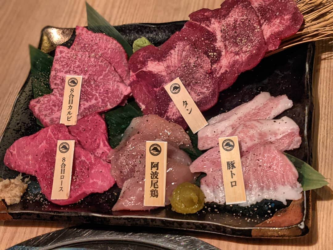 月野帯人さんのインスタグラム写真 - (月野帯人Instagram)「今年もたくさん肉を食べて1年頑張ろー #肉料理 #焼き肉」1月4日 16時30分 - taitotsukino