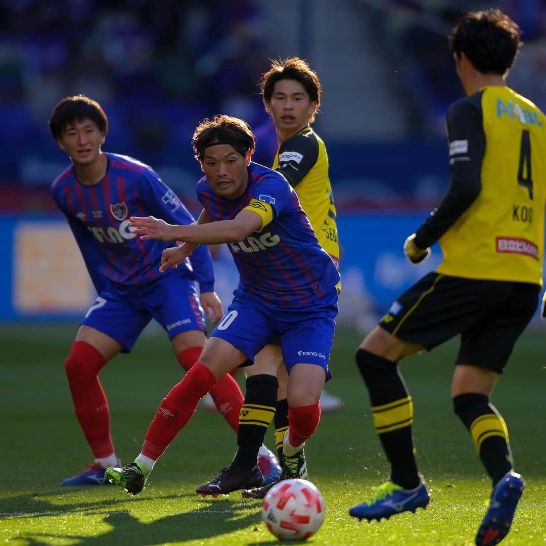 ゲキサカさんのインスタグラム写真 - (ゲキサカInstagram)「越年延期となった柏とのファイナルを制したFC東京、11年ぶり3度目のルヴァン杯制覇  #ルヴァン杯 #ルヴァンカップ #levaincup  #柏レイソル #FC東京 #決勝 #final #優勝 #🏆 #champion #soccer #football #サッカー #フットボール #⚽️ #gekisaka #ゲキサカ ©︎KokiNAGAHAMA」1月4日 16時46分 - gekisaka