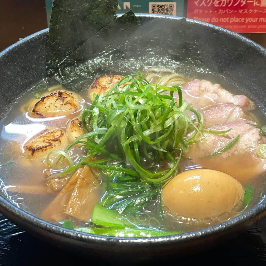丸山ゴンザレスのインスタグラム：「年明けラーメン（帆立入り）」