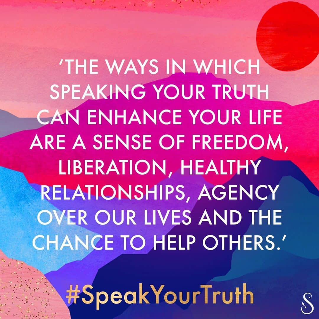 ファーン・コットンさんのインスタグラム写真 - (ファーン・コットンInstagram)「Speaking your truth is a daily  practice. I don’t think it’s something we one day master for the rest of our lives. Each day offers up a new opportunity to try it out. Some days we’ll feel strong and grounded and able to, others we won’t. Even after writing this book I’ve had some challenges where I’ve really struggled with it. When other people make assumptions, judge or blame it is hard not to wobble. It’s also hard to then Speak Your Truth calmly and peacefully. It really is an everyday opportunity and a constant experiment to witness the outcome. I think it’s also important to remember that when we speak our truth it might not always please others but if we are coming from a grounded place of peace and love it is always right to go with what feels true in our hearts. I really hope this book helps you if you’re struggling to speak your truth or in fact work out what your truth is. I don’t have all the answers but I’ve been willing to share stories and talk about the fall out when I haven’t spoken my truth. I hope you find it useful and that you know you have the ability and deserve to speak yours. #speakyourtruth ❤️」1月4日 22時33分 - fearnecotton