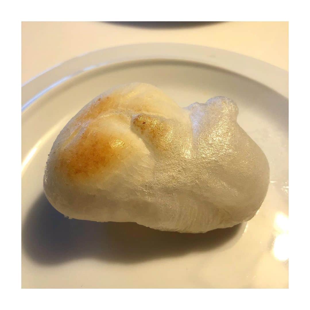 石橋穂乃香のインスタグラム：「☁️ 明けましておめでとうございます2021 今年も何卒宜しくお願いします🐲❤️  まだまだ色々不便や不安はありますが、今年も愛が愛で愛をな一年に🥰」