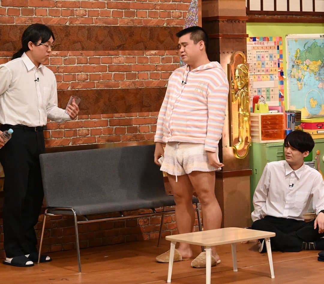 テレビ朝日「しくじり先生 俺みたいになるな!!」さんのインスタグラム写真 - (テレビ朝日「しくじり先生 俺みたいになるな!!」Instagram)「しくじり先生発、賞レース⁉️キングオブう大、開幕🏆  あけましておめでとうございます㊗️  新年一発目のしくじり先生は 「お笑い研究部 かもめんたる・う大先生に評価されたい」をお届けします😆  5組の実力派コント師たちの勝負ネタをう大先生が評価する「キングオブう大」が開幕‼️  今回はザ・マミィ、ジェラードン、サルゴリラがガチンコバトルを繰り広げます💪  今夜0時15分から放送✨ 一緒に笑い初めしましょう😄」1月4日 17時23分 - shikujiri_official