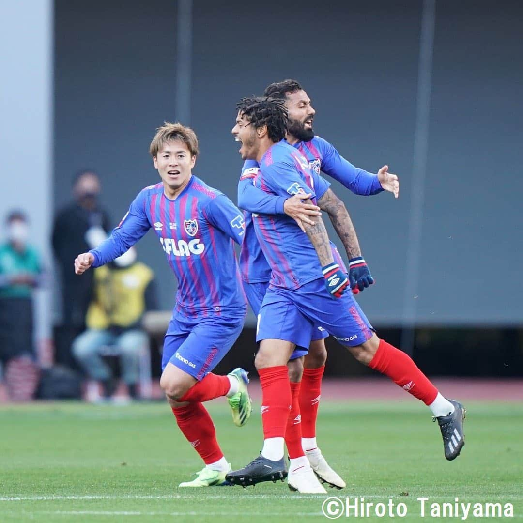 Goal Japanさんのインスタグラム写真 - (Goal JapanInstagram)「. ＼🔵#FC東京 が三度目の王者に！🔴／ レアンドロ、アダイウトンのゴールで柏を下し、2009年以来の大会制覇！(Photo: Hiroto Taniyama) . 🇯🇵#JリーグYBCルヴァンカップ 決勝 🆚柏レイソル 1-2 FC東京 ⚽ #レアンドロ (16分)、#瀬川祐輔 (45分)、#アダイウトン (74分) . #soccer #football #jleague #ybclevaincup #levaincup #fctokyo #tokyo #goaljleague #サッカー #フットボール #Jリーグ #YBCルヴァンカップ #ルヴァンカップ #⚽」1月4日 17時25分 - goaljapan