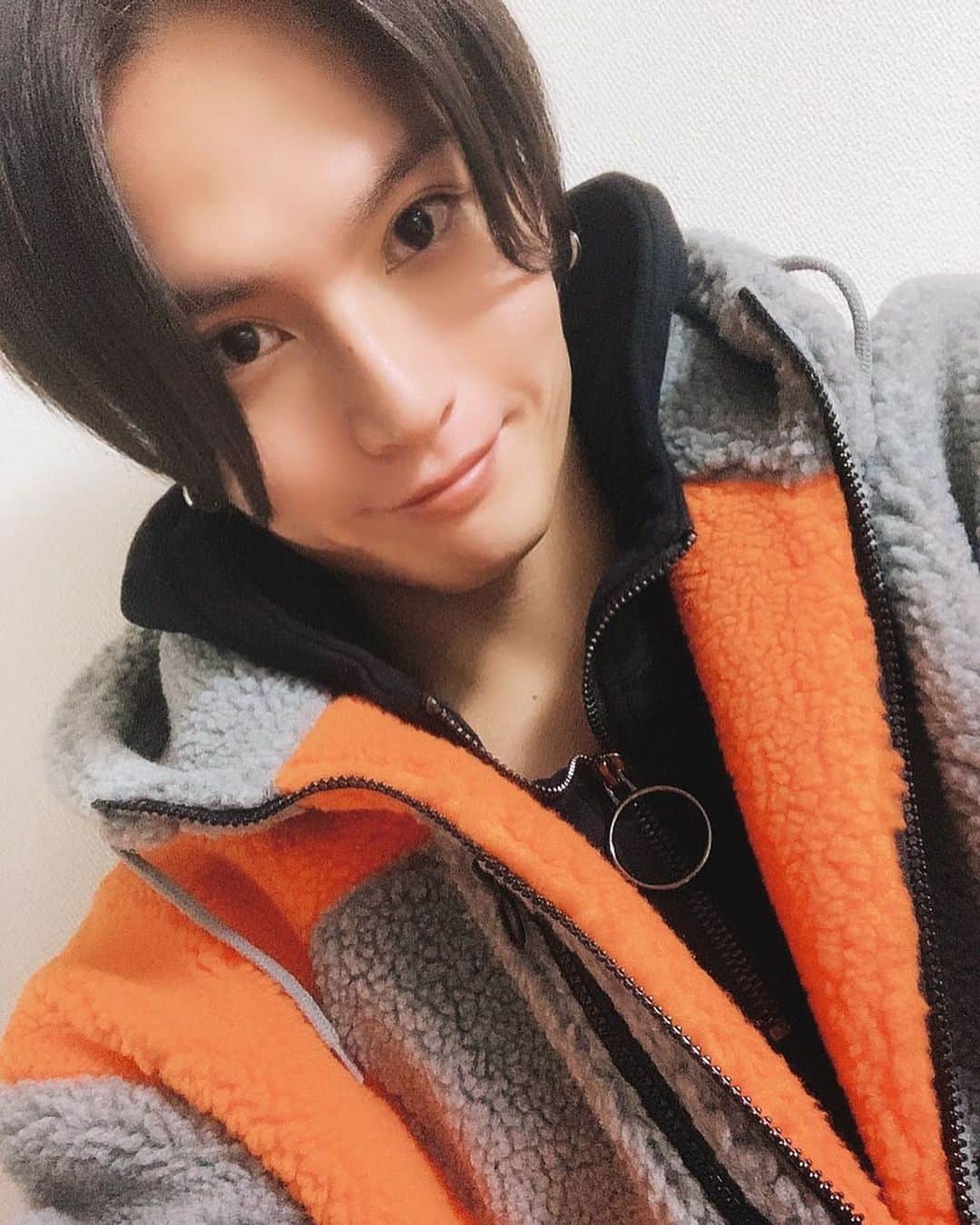 友常勇気のインスタグラム：「Warm🥰❤️❤️❤️ #友常勇気 #冬はこれで決まり #温かい #afyf #yolo」