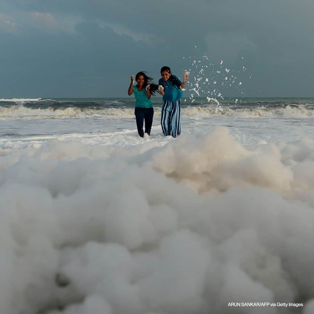 ABC Newsさんのインスタグラム写真 - (ABC NewsInstagram)「People play over foamy discharge caused by pollutants, as it mixes with the surf at Marina beach in Chennai, India on January 3, 2021. #india #pollution #foam」1月4日 18時00分 - abcnews