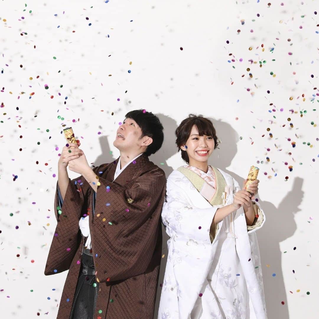 Wedding Park 公式さんのインスタグラム写真 - (Wedding Park 公式Instagram)「🎌新年あけましておめでとうございます🎌  こんばんは！ ウエディングパーク編集部です💁‍♀️  2021年も、結婚式準備の情報を 沢山お届けし皆さんのお役に立てますよう 頑張りますので、 どうぞよろしくお願いします♡  今回は、お正月にぴったりな 和装ショット特集🎍 参考にしていただけますと嬉しいです💐  ーーーーー #和装ショット #和婚 #和装前撮り #正座ショット #プレ花嫁 #式場探し #2021婚 #2021冬婚 #2021春婚 #日本中のプレ花嫁さんと繋がりたい #結婚式 #結婚式準備 #結婚準備 #プロポーズ #ウエパ #ウエディングパーク #ハナレポ #ベストハナレポ ーーーーー」1月4日 18時37分 - weddingpark