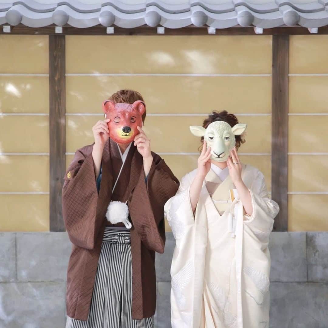 Wedding Park 公式さんのインスタグラム写真 - (Wedding Park 公式Instagram)「🎌新年あけましておめでとうございます🎌  こんばんは！ ウエディングパーク編集部です💁‍♀️  2021年も、結婚式準備の情報を 沢山お届けし皆さんのお役に立てますよう 頑張りますので、 どうぞよろしくお願いします♡  今回は、お正月にぴったりな 和装ショット特集🎍 参考にしていただけますと嬉しいです💐  ーーーーー #和装ショット #和婚 #和装前撮り #正座ショット #プレ花嫁 #式場探し #2021婚 #2021冬婚 #2021春婚 #日本中のプレ花嫁さんと繋がりたい #結婚式 #結婚式準備 #結婚準備 #プロポーズ #ウエパ #ウエディングパーク #ハナレポ #ベストハナレポ ーーーーー」1月4日 18時37分 - weddingpark