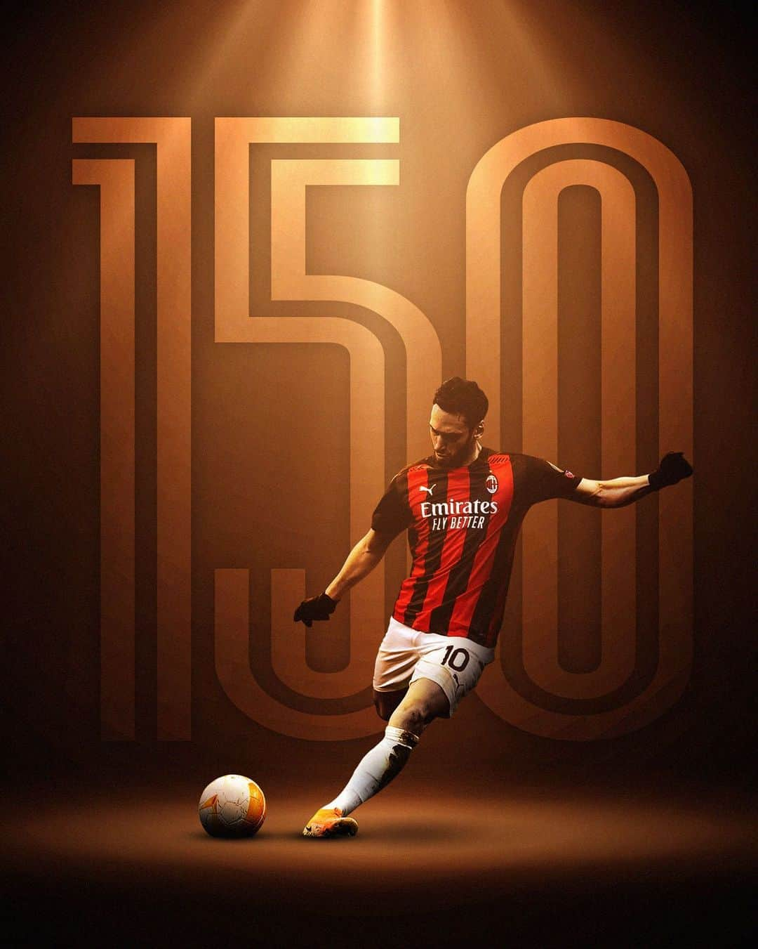 ハカン・チャルハノールのインスタグラム：「Milan ile 1️⃣5️⃣0️⃣ maç, dile kolay 🔴⚫️  Orgoglioso di aver raggiunto le 1️⃣5️⃣0️⃣ presenze con questo grande club 🔴⚫️  Proud to have played 1️⃣5️⃣0️⃣ games for Milan 🔴⚫️」