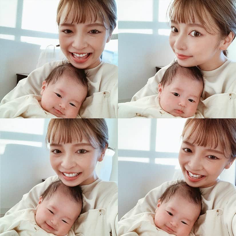 ayacasuのインスタグラム：「* * * あけましておめでとうございます🎍🍊 * 3人👶🏻👩🏽👨🏽で初めてのお正月♡ 初詣いったり、パパママの実家いったり テレビ見て美味しいもの食べて ゆっくりのんびり過ごしたよ😊💓 悠陽は初めてのお正月🎌 みんなからいーっぱいお年玉もらって🥺🧧 たくさん可愛がってもらえて うれしかったなぁ🥰❣️ * 2021年も私たち家族をよろしくお願いします❤️ * * * #お正月 #生後2ヶ月 #男の子ベビー #男の子ママ #10月生まれベビー#秋生まれベビー#welcomebaby#べびすたぐらむ#ベビスタグラム#成長記録#育児日記#新米ママ#初ママ#出産報告#関西ママ#あやかすベビー#令和2年ベビー#赤ちゃんのいる暮らし#赤ちゃんのいる生活#ママスタグラム #親子#親バカ部#ママリ#子育てぐらむ #あかちゃん#あけおめ #2021年#happynewyear」