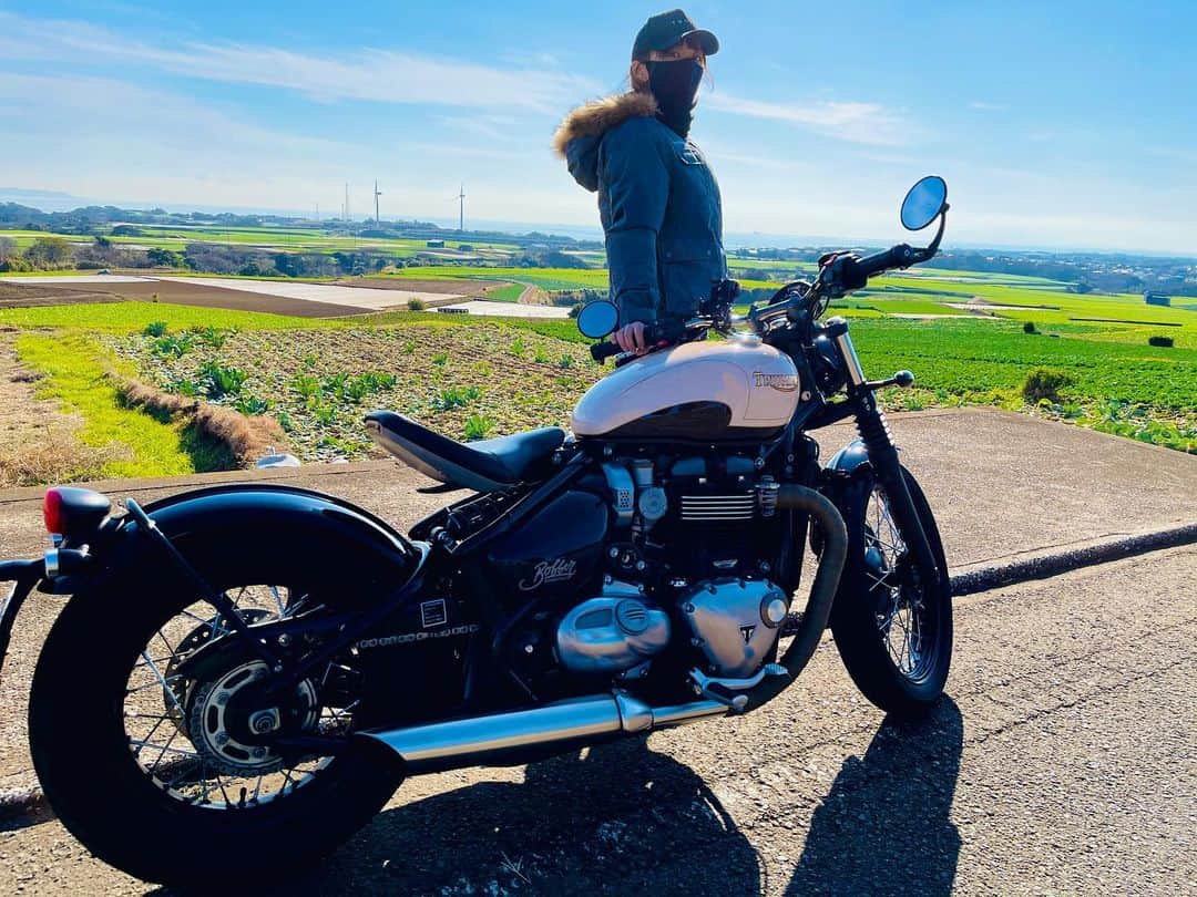 のインスタグラム：「２０２１年初走り🏍 三浦半島・城ヶ島へ。 お天気も良く、美味しいマグロも食べられて幸せな1日✨」