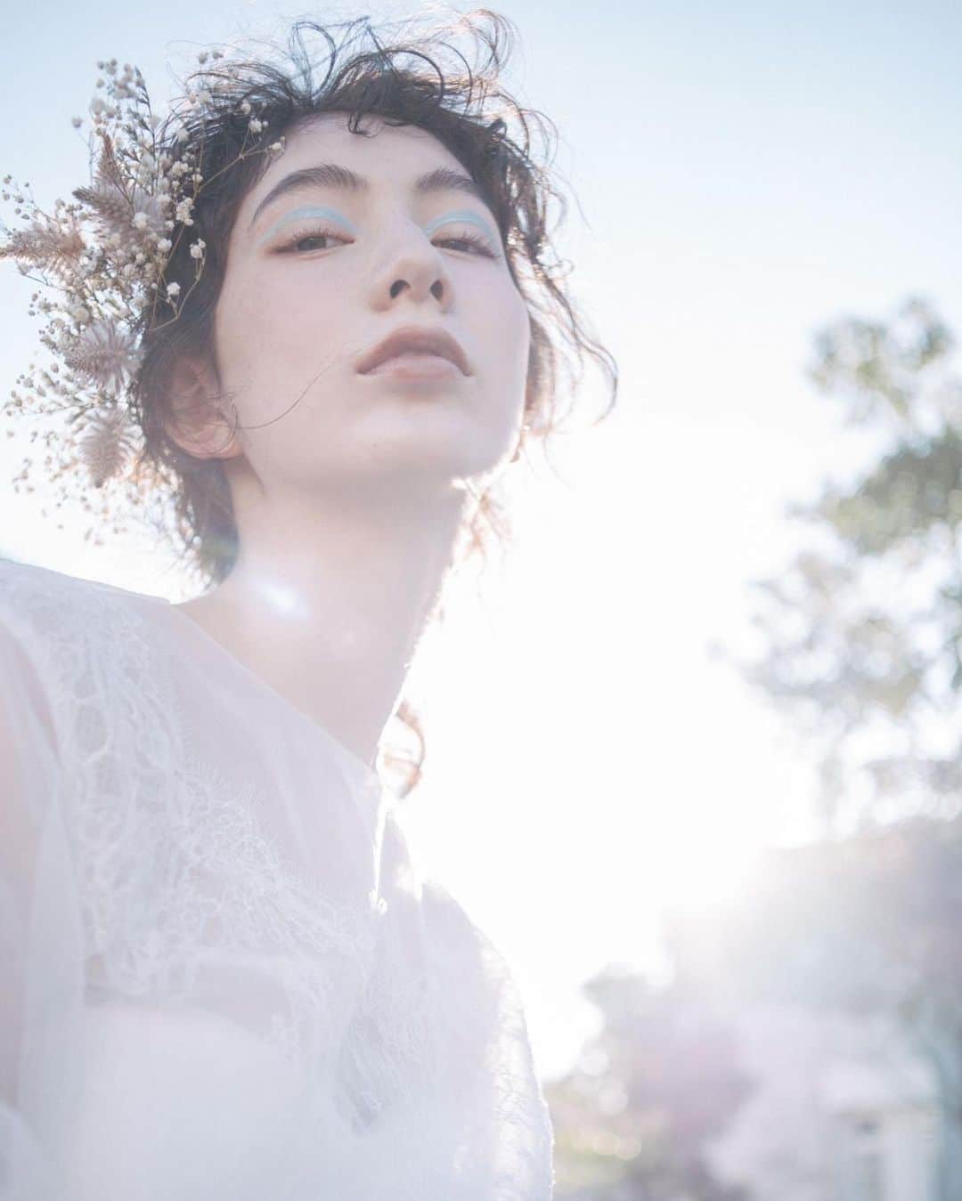 のインスタグラム：「明けましておめでとうございます。 本年も宜しくお願い申し上げます。  【結婚式をどうしようかお悩みのお客様へ】 アエダムの無料式場紹介サービスのご案内  結婚式を挙げるか迷われているおふたりには、コロナにより更に大きくなった結婚式の不安を徹底的に解消し、サポートさせて頂きます。 各会場のコロナ対策からゲストの皆様への配慮、おすすめの結婚式のスタイルなど様々な事をお伝え致します。  結婚式場をお探しのおふたりには、 ご希望のイメージなどをお伺いし、オススメの準備の仕方や会場のご案内、金額についての細かなご説明をさせて頂きます。  ご来店頂いた皆さまには、 結婚式情報をまとめたアエダムオリジナルウェディングブックをプレゼント  こんな状況だからわからないことは プロにお任せください。 おふたりのご来店、心よりお待ちしております。  【お問い合わせ】 aedam tel 0532-32-1006 LINE official account(@aedam)  #aedam #結婚式 #ウェディング #式場紹介 #フォトウェディング #少人数ウェディング #豊橋結婚式 #豊橋」