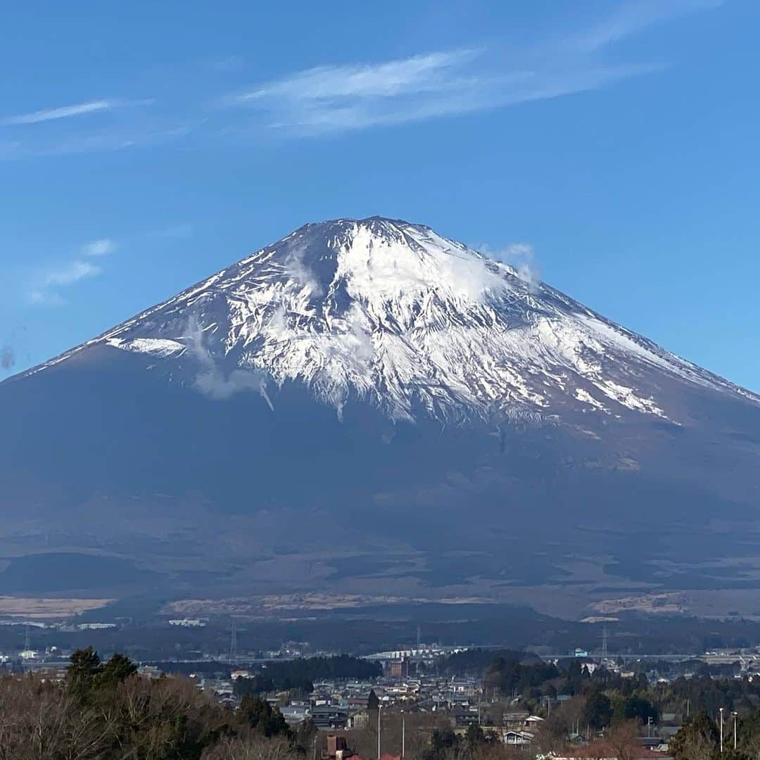 椎名桔平さんのインスタグラム写真 - (椎名桔平Instagram)「#mtfuji  今日は快晴でしたね。☀️ 何があっても心は晴れやかに。^_^」1月4日 19時22分 - kippeishiina