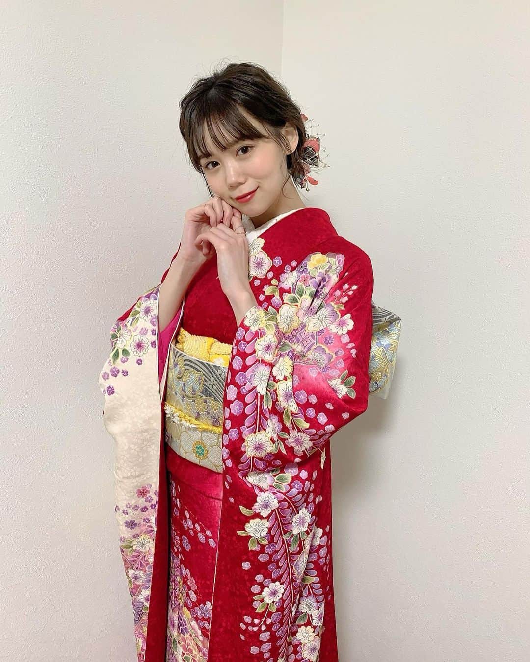千田麻実のインスタグラム：「⠀ 新年明けましておめでとうございます🐄🌅 2021年は皆様にとって笑顔溢れる一年となりますように…！⠀ 私も素敵な報告が出来る様に頑張ります☺︎⠀ ⠀ 今年もよろしくお願いします！⠀⠀」