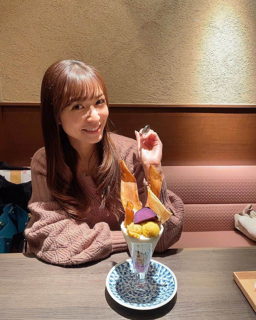 高沢奈苗さんのインスタグラム写真 - (高沢奈苗Instagram)「. 12月だけど 久しぶりにパフェ食べた❤️🧡 . 甘いものは大好物です😋💓 . . . #パフェ #スイーツ #さつまいもスイーツ」1月4日 20時34分 - nanaetakasawa