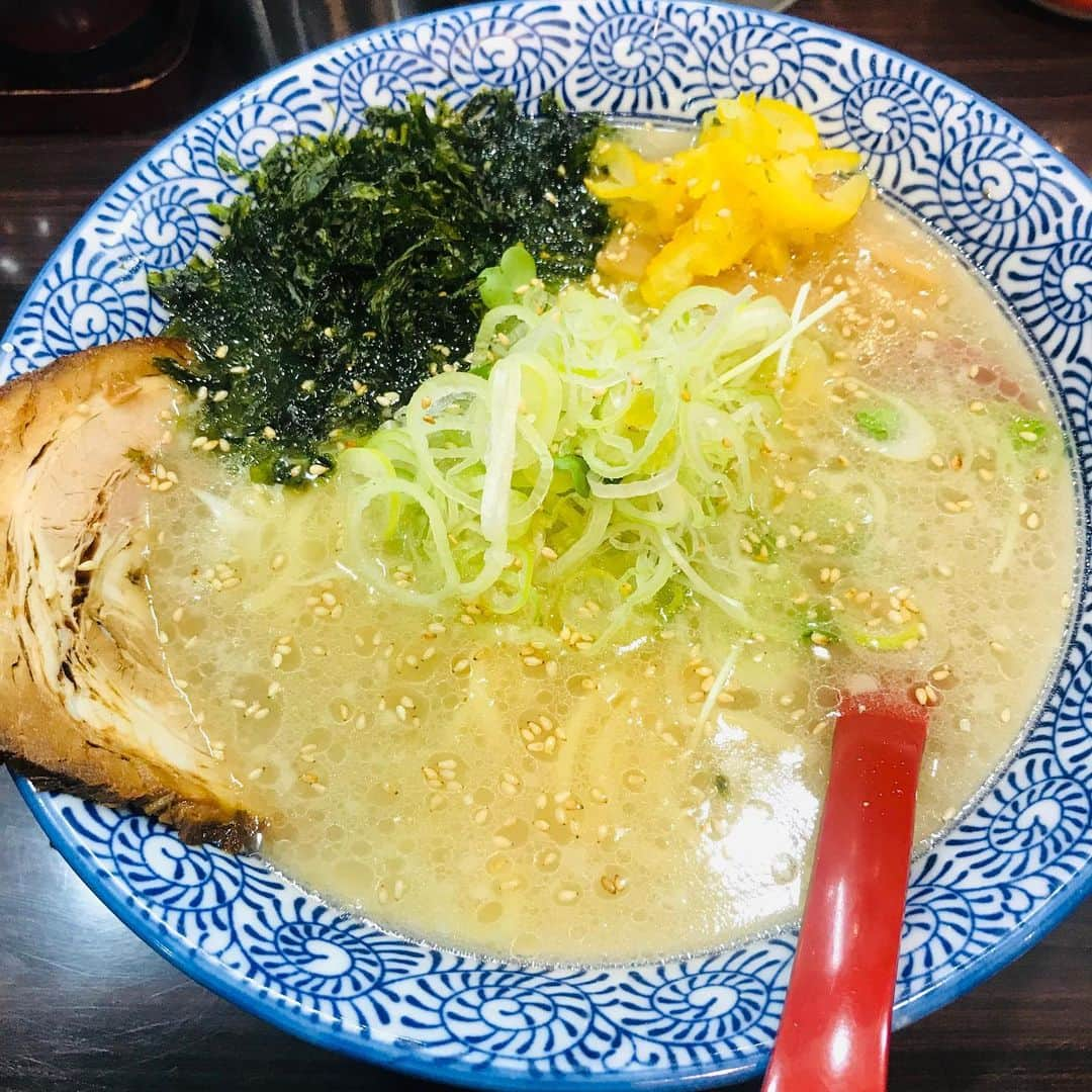 Q太郎さんのインスタグラム写真 - (Q太郎Instagram)「#さいたま市#浦和区#elan#エラン#仕事前に#食事#ラーメン#柚子塩らーめん」1月4日 22時41分 - qtaro.jun