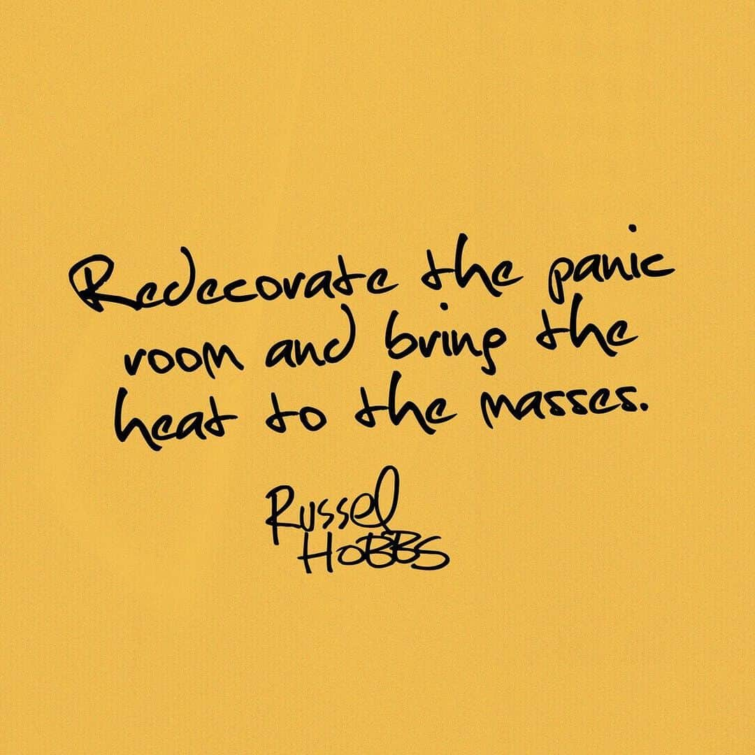 Gorillazさんのインスタグラム写真 - (GorillazInstagram)「"Redecorate the panic room. Bring the heat to the masses." - Russel Hobbs What's YOUR new year's resolution?」1月4日 22時42分 - gorillaz