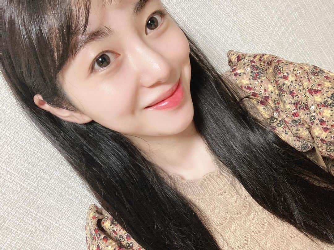 ミナさんのインスタグラム写真 - (ミナInstagram)「“아로셀 슈퍼파워 마스크” 1시간 30분 동안 붙였다가 뗐어요 피부가 촉촉, 🌟빛나는 광피부로 변신!」1月4日 22時43分 - kvwowv