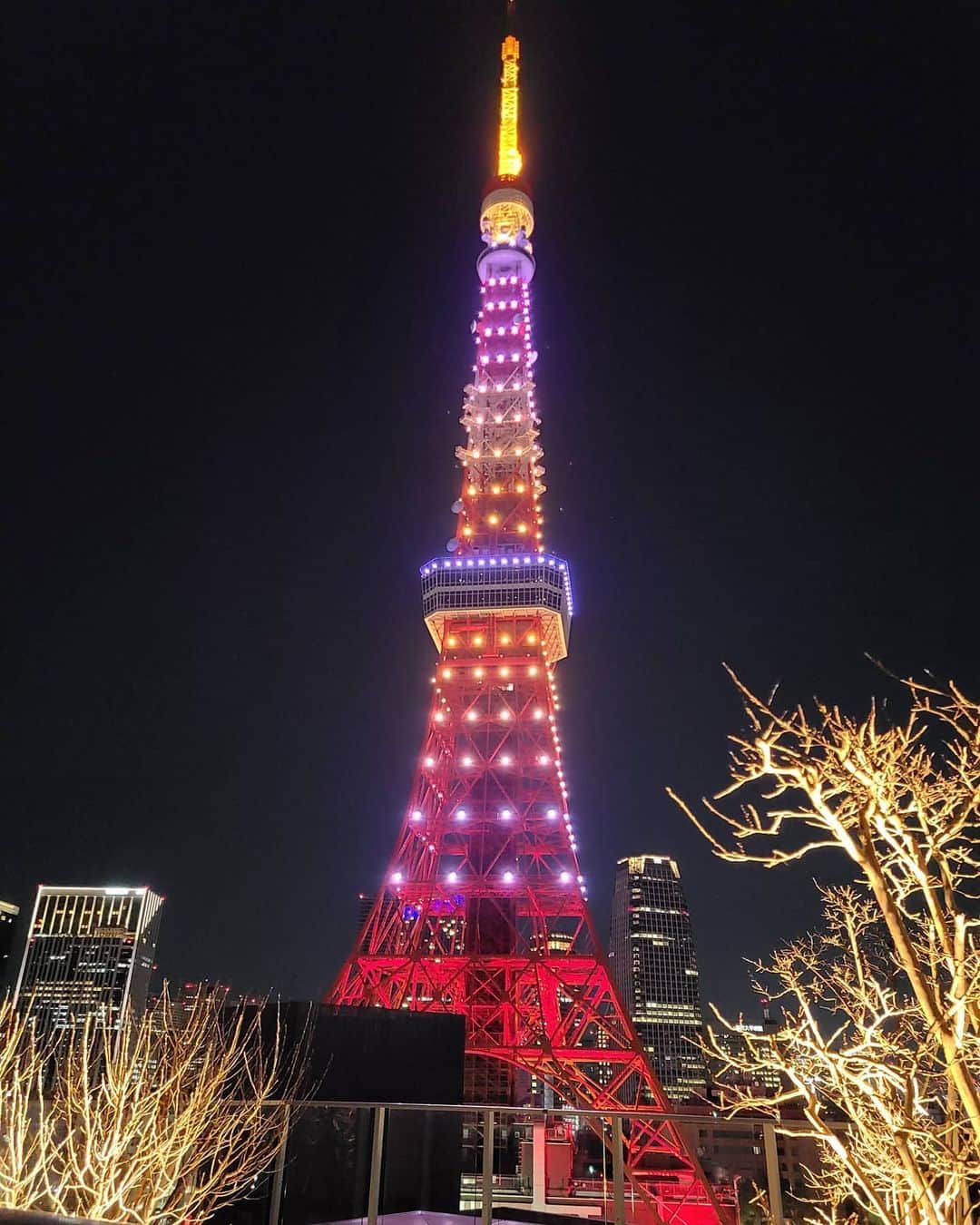 DJ KOOさんのインスタグラム写真 - (DJ KOOInstagram)「#東京タワーライトアップ ！！ 2021年！！お正月バージョン！！ 癒しをどうぞ！！   #医療従事者の方々へ感謝   #お正月 #DJKOO」1月4日 22時48分 - dj_koo1019