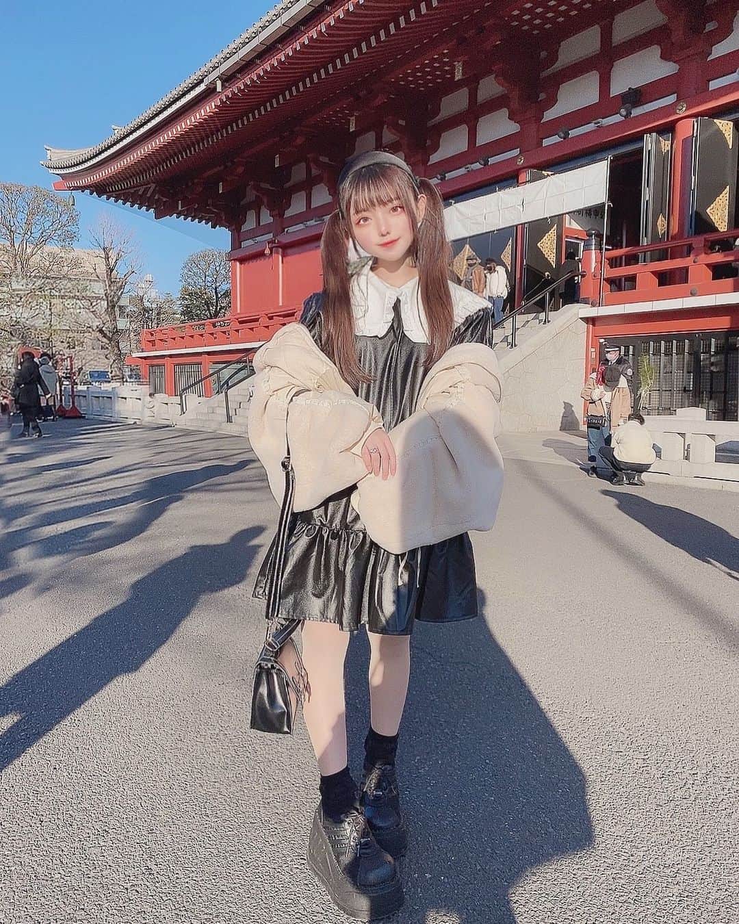 凸守たかねさんのインスタグラム写真 - (凸守たかねInstagram)「おみくじは大吉だったのよ💮 全部いいことしか書いてなかったから全部うまくいくってことですかね‼️」1月4日 23時37分 - cos_takane_21