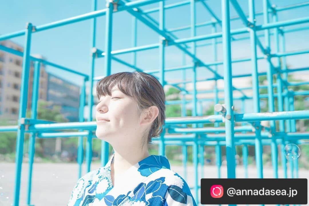 旭桃果のインスタグラム：「Photo by @annadasea.jp   @m0m0ka_asahi  . . . . . . . . . . . #ファインダー越しの私の世界  #写真好きな人と繋がりたい  #動画編集  #動画編集してる人と繋がりたい  #vlog #旭桃果　#役者　#デートなうに使っていいよ  #浴衣女子 #浴衣ヘアアレンジ  #浴衣デート  #浴衣美人 #ノスタルジーな瞬間を  #vlogger  #love #舞台役者」