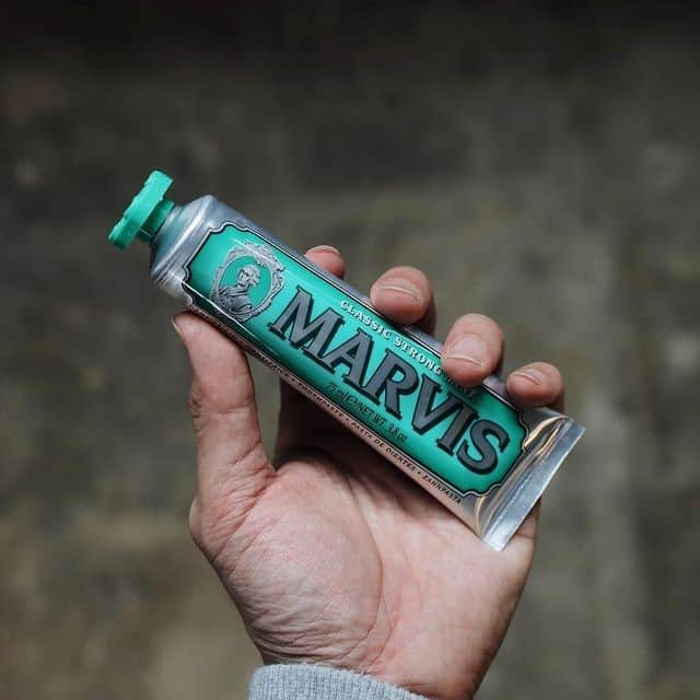 Marvis®️ Official Partnerさんのインスタグラム写真 - (Marvis®️ Official PartnerInstagram)「New year, same classic minty-flavor. 🌿🟢Start your year off with an extra minty-fresh smile! 👏 👏 ⠀⠀⠀⠀⠀⠀⠀⠀⠀ .⠀⠀⠀⠀⠀⠀⠀⠀⠀ .⠀⠀⠀⠀⠀⠀⠀⠀⠀ .⠀⠀⠀⠀⠀⠀⠀⠀⠀ .⠀⠀⠀⠀⠀⠀⠀⠀⠀ 📸@ksk_crony」1月4日 23時57分 - marvis_usa