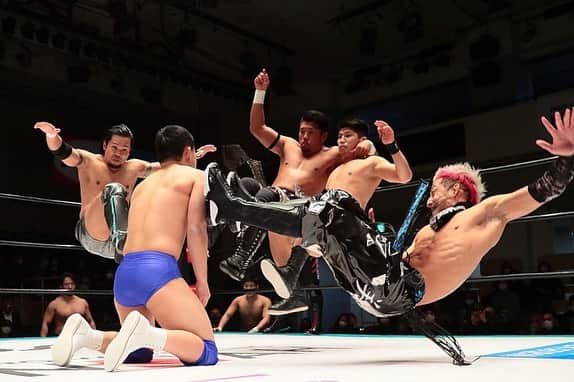 吉岡世起のインスタグラム：「プロレスはじめ 入場曲で試合カード発表 試合は負けたけど、大原さんも調子良さそう 1/10後楽園でベルト獲ってくれるでしょう！  3/6横浜ラジアントでのフルスロ興行も発表となった そちらも宜しくお願いします！ #noah_ghc #フルスロ」