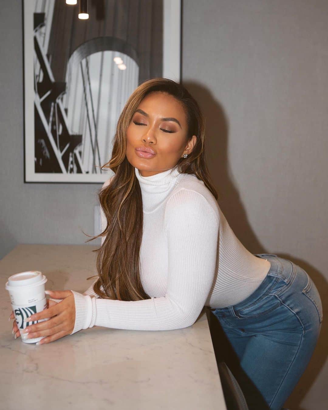 ダフネ・ジョイのインスタグラム：「Daph 1 or 2?😘😒@fashionnova •fashionnovapartner• all their clothes are my fav!」