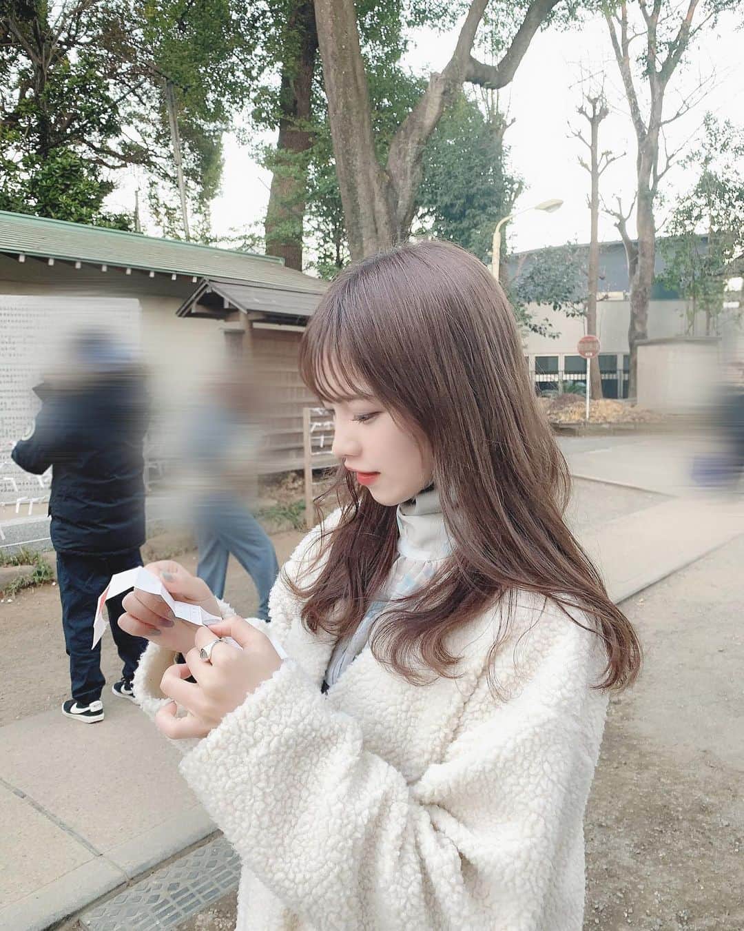 森みはるさんのインスタグラム写真 - (森みはるInstagram)「おみくじ大吉でした🥲💓 本年も驕り高ぶらず、一生懸命お仕事頑張ります！！！！！！！ おみくじの内容ってのせていいのかわからんからぼかしといた〜〜」1月5日 0時06分 - miharu_mori