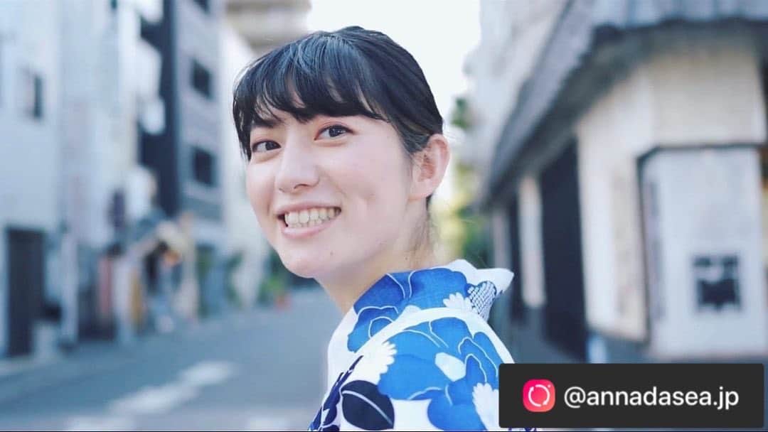 旭桃果のインスタグラム：「Photo by @annadasea.jp  model:﻿ @m0m0ka_asahi ﻿ ﻿ location:東京都﻿ #日常を紡いでく ﻿ #あの日の心を映して ﻿ #vague_memories ﻿ #스냅 ﻿ #月刊8月のクリスマス ﻿ #indy_photolife ﻿ #season_girls_collection ﻿ #somewheremagazine ﻿ #rox_captures ﻿ #todays_blue_collection ﻿ #portraitofjapan ﻿ #スクリーンに恋して﻿ #その瞬間に物語を ﻿ #写真投稿日記 ﻿ #なんでもないただの道が好き ﻿ #ノスタルジーな瞬間を ﻿ #HUEART_life ﻿ #good_portraits_world ﻿ #jp_mood ﻿ #tokyocameraclub ﻿ #as_archive ﻿ #the_diary_of_pale_memory ﻿ #classicmagazine ﻿ #screen_archive ﻿ #jp_portrait部﻿ #arlettemagazine ﻿ #デジタルでフィルムを再現したい ﻿ #私の写真もっと広まれ﻿ #indies_gram ﻿ #人像攝影」