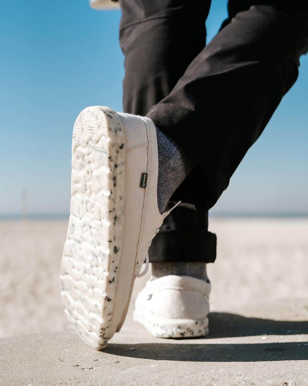 サヌークのインスタグラム：「Cookies n’ cream vibes but with a much sweeter mission. We’re cleaning up the planet one step at a time with our new-ish SustainaSole sneaker. Made of 55% recycled content by weight, 100% recycled GRS fiber uppers, and high quality recycled materials from @blumakafoam, wearing this style will feel good on your feet and in your soul. 📷 @mic.L.c」