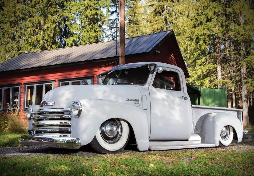 Classics Dailyさんのインスタグラム写真 - (Classics DailyInstagram)「#ClassicsFeature _____ 1950 Chevrolet 3100 Pick-Up _____ #classiccar #musclecar #americanmuscle #hotrod #protouring #prostreet #restomod #classicsdaily #streetrod #streetcar #customcar #hotrods #streetrods #chevrolet #chevytrucks #truck」1月5日 1時01分 - classicsdaily