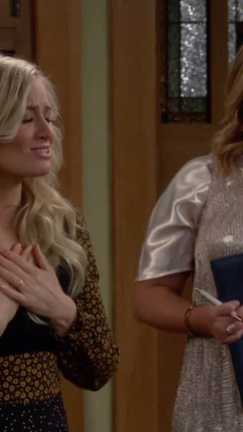 ベス・ベアーズのインスタグラム：「The hilariously funny @deborahbakerjr is back as Gemma's sister! LOVED this episode and I think you will too! We could all use a good laugh right now. @cbstv 8pm !」