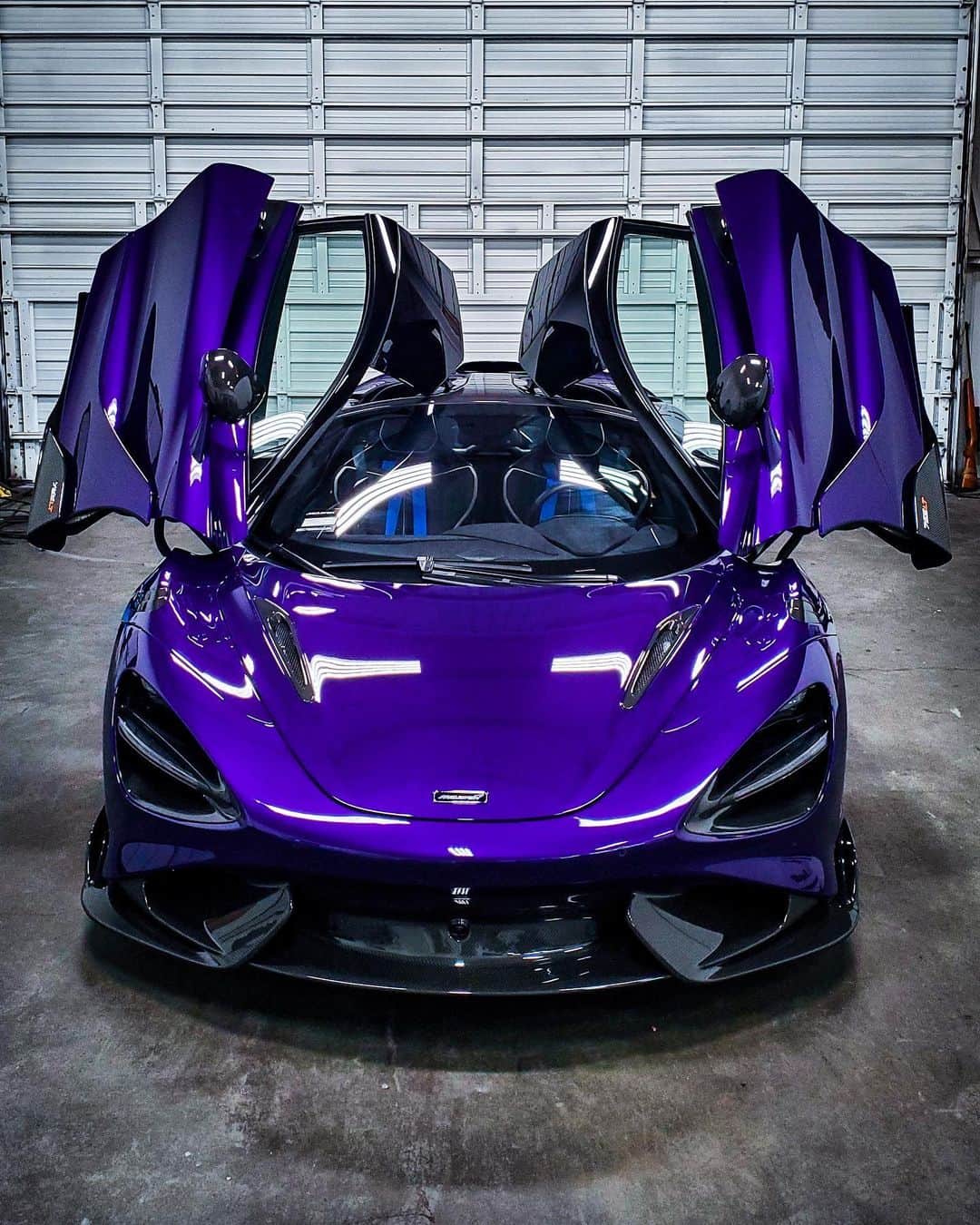 CARLiFESTYLEさんのインスタグラム写真 - (CARLiFESTYLEInstagram)「Lantana Purple McLaren 765LT 🥵 Owner @pikachupcar #carlifestyle」1月5日 1時58分 - carlifestyle