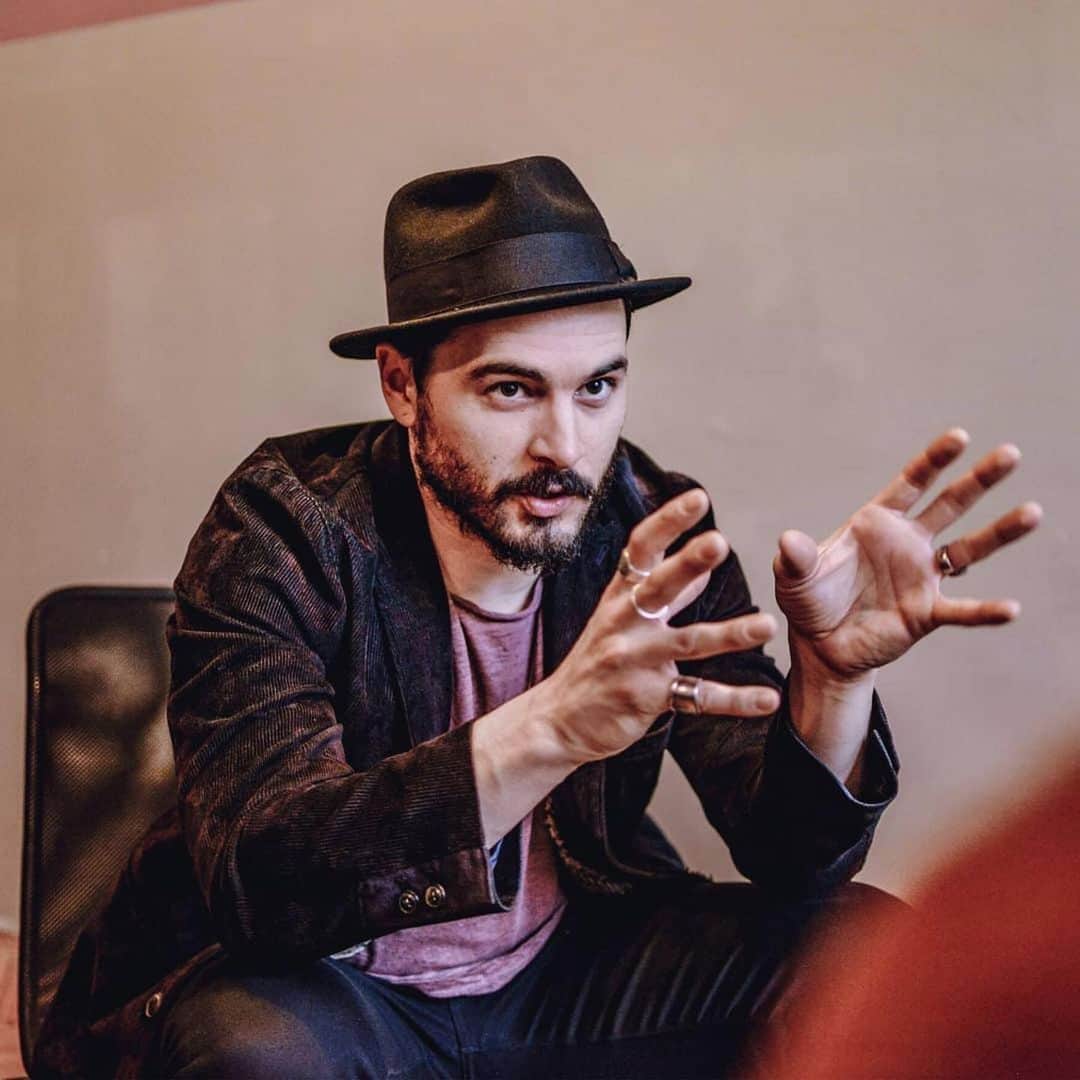 マイケル・マラーキーさんのインスタグラム写真 - (マイケル・マラーキーInstagram)「indica...or sativa」1月5日 1時51分 - mkmalarkey