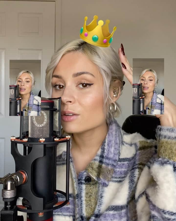 ニーナ・ネスビットのインスタグラム：「AD| Living life like a queen, funding all of your dreams... 👑  Easy when you get selling on @ebay_uk 😉 #ebayuk」