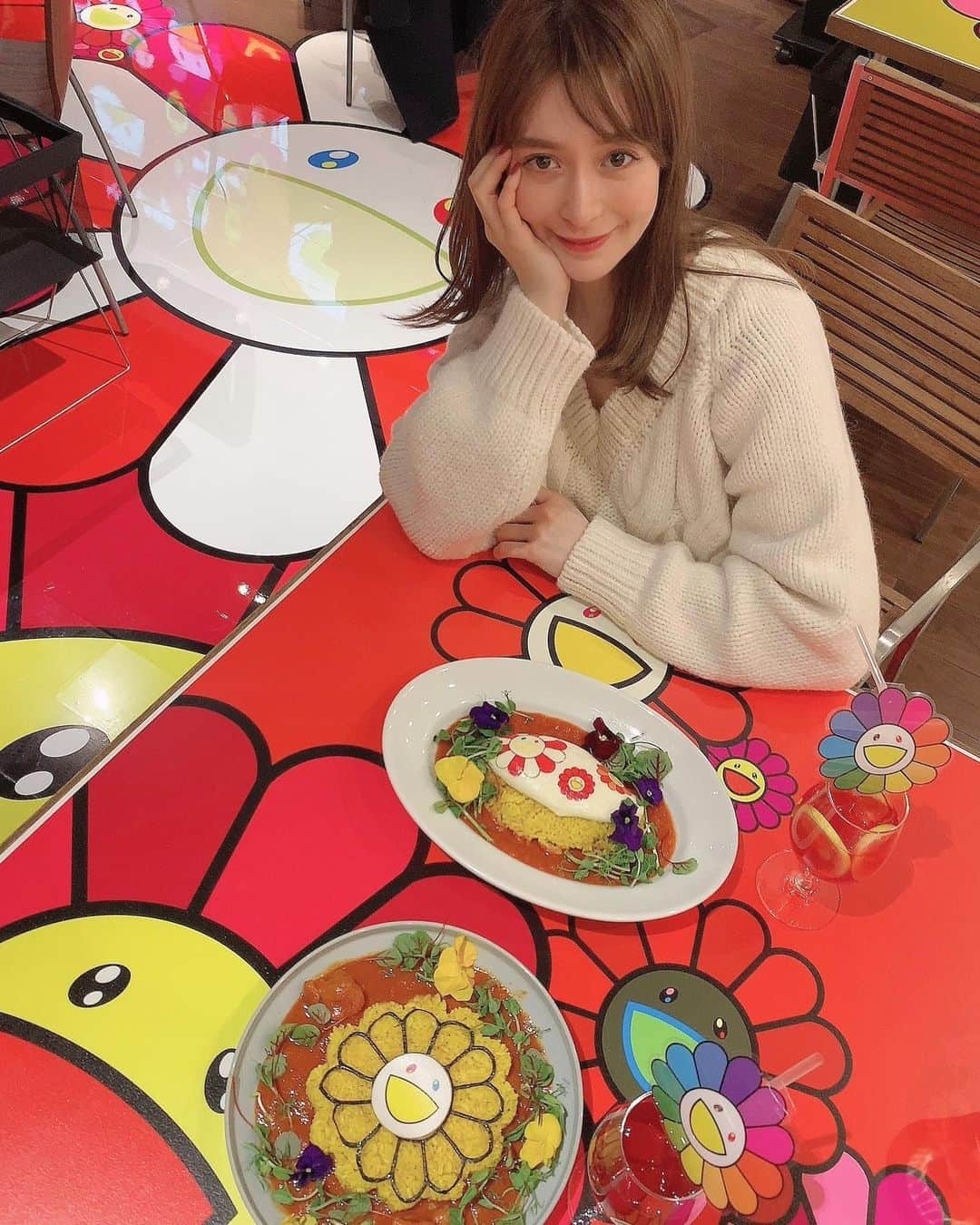 野崎萌香さんのインスタグラム写真 - (野崎萌香Instagram)「🌼🌼🌼Flower cafe🌼🌼🌼 @takashipom」1月5日 1時56分 - moeka_nozaki