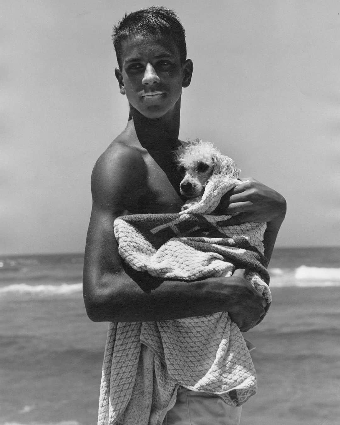 ブルース・ウェーバーさんのインスタグラム写真 - (ブルース・ウェーバーInstagram)「Gustavo and his poodle at the beach, Rio de Janeiro, Brazil 1986.」1月5日 1時59分 - bruce_weber