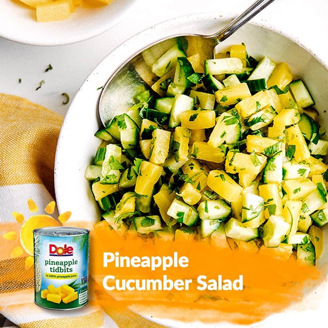 Dole Packaged Foods（ドール）のインスタグラム：「Hungry, but short on time? This easy-to-make recipe is an excellent way to get protein, antioxidants and other nutrients.   INGREDIENTS •	1 can (20 oz.) DOLE Pineapple Tidbits in 100% Pineapple Juice, drained •	1 English cucumber, chopped •	1/3 cup fresh cilantro, coarsely chopped •	1 tablespoon lime juice •	1/2 teaspoon lime zest  DIRECTIONS 1) Combine pineapple, cucumber, lime zest, lime juice, and cilantro. Toss gently to combine. 2) Season with salt and pepper to taste. Chill until ready to serve.」