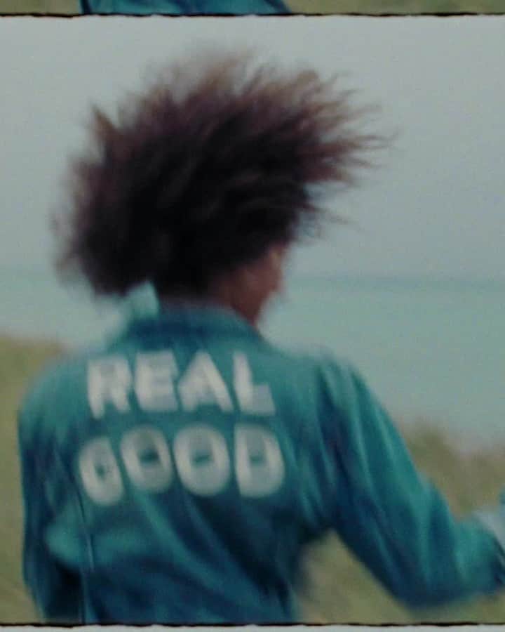 American Eagleのインスタグラム：「Love your jeans. Love your planet. Learn more about Real Good on our blog now at blog.ae.com」