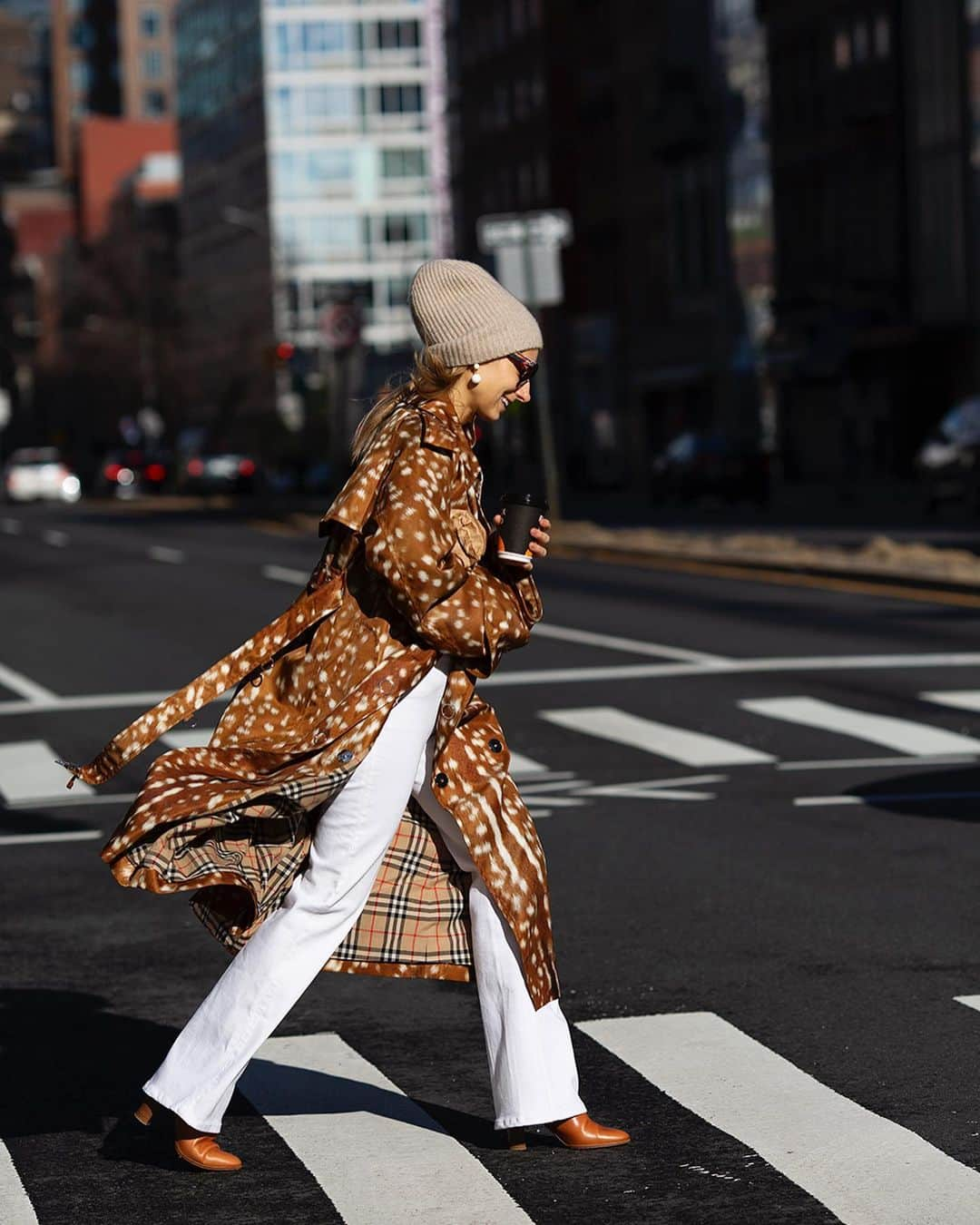 スコット・シューマンさんのインスタグラム写真 - (スコット・シューマンInstagram)「I never realized deer print was such effective camouflage in the city!」1月5日 2時23分 - thesartorialist